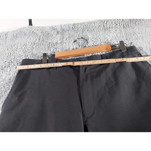 PGA Tour Shorts Mens Size 36 Black 100% Polyester - Picture 2 of 7